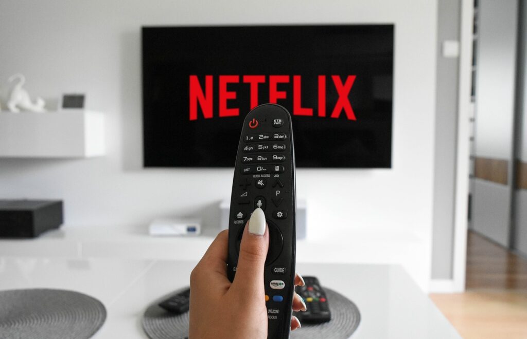 iptv premium,tv, remote, home-5571609.jpg